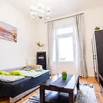 Vaci Street * Βουδαπέστη