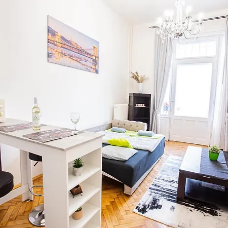 Vaci Street Apartment