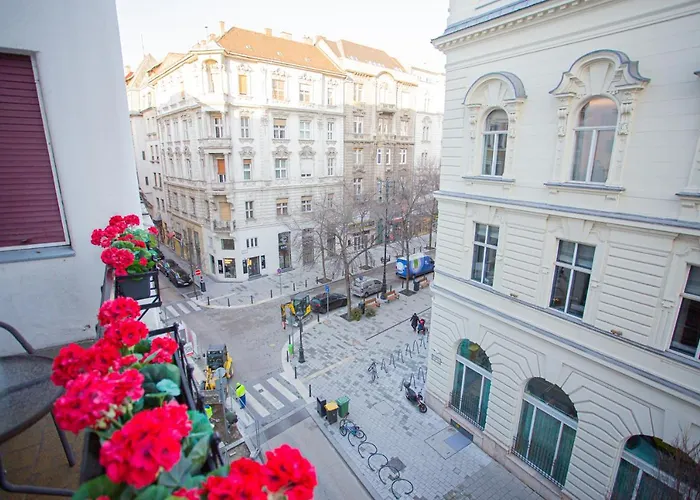 Váci Street Apartament *