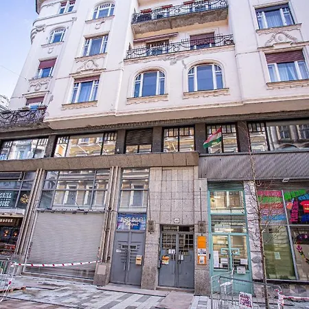 Váci Street * Boedapest