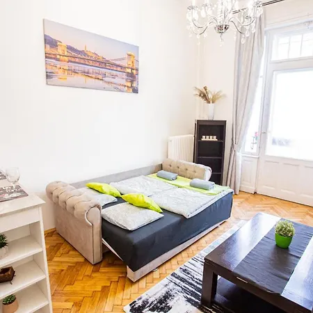 Váci Street * Boedapest