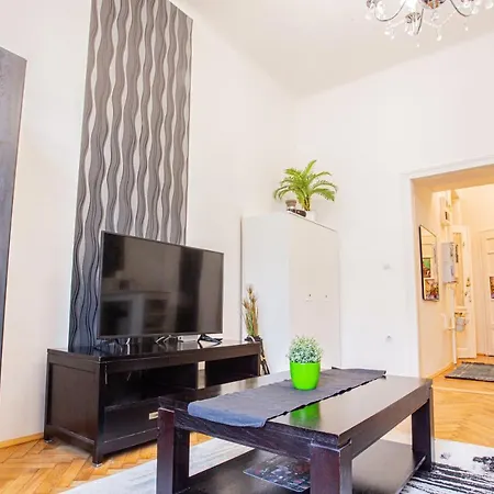 Váci Street * Boedapest