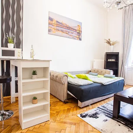 Váci Street * Boedapest