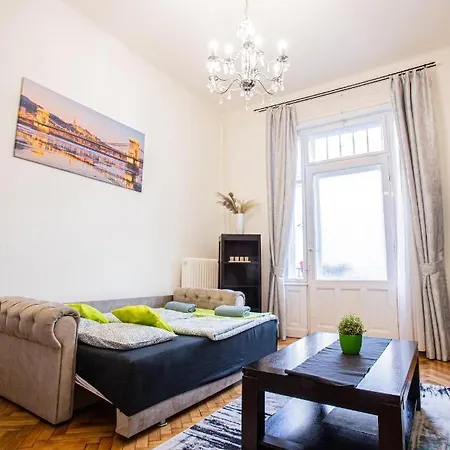 Váci Street * Boedapest